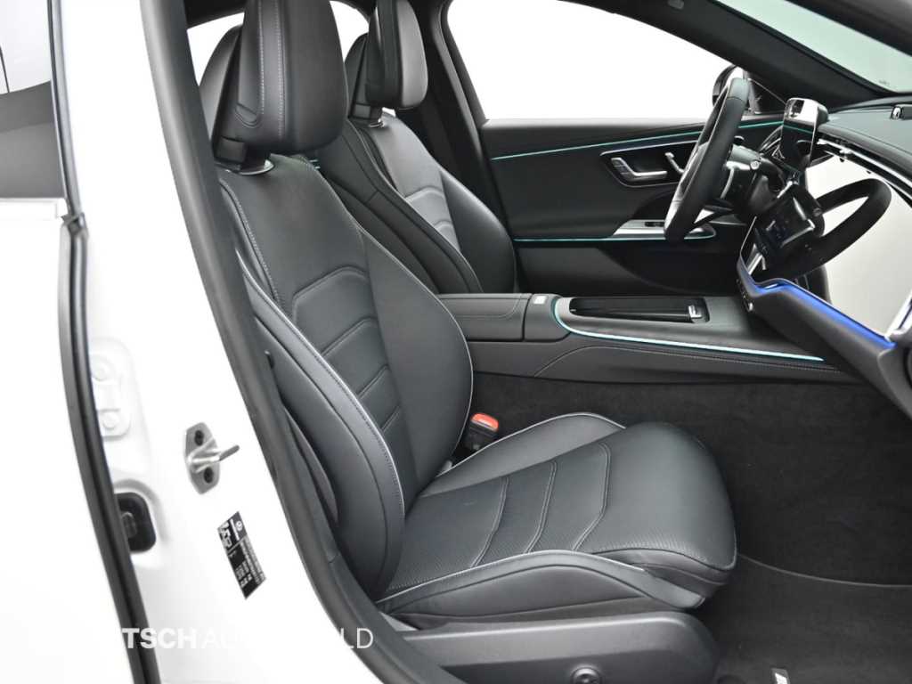 Mercedes-Benz E-Class — photo 10