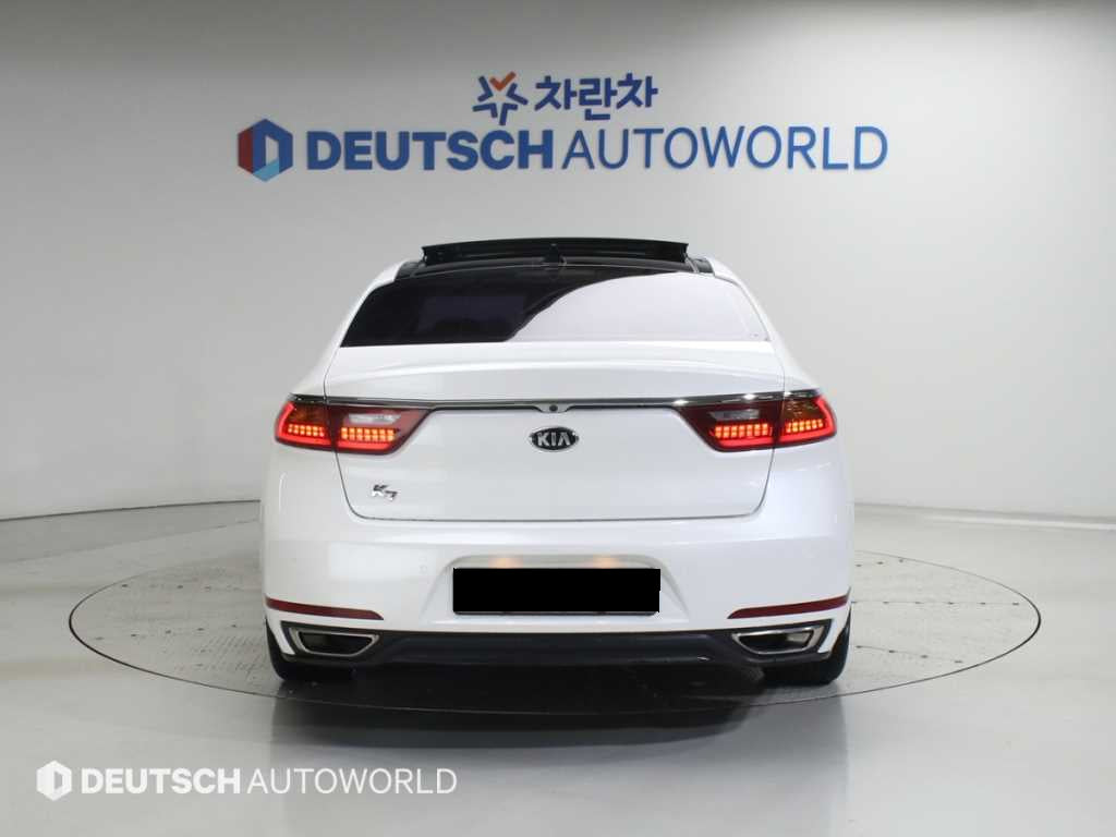 Kia K7 — photo 04