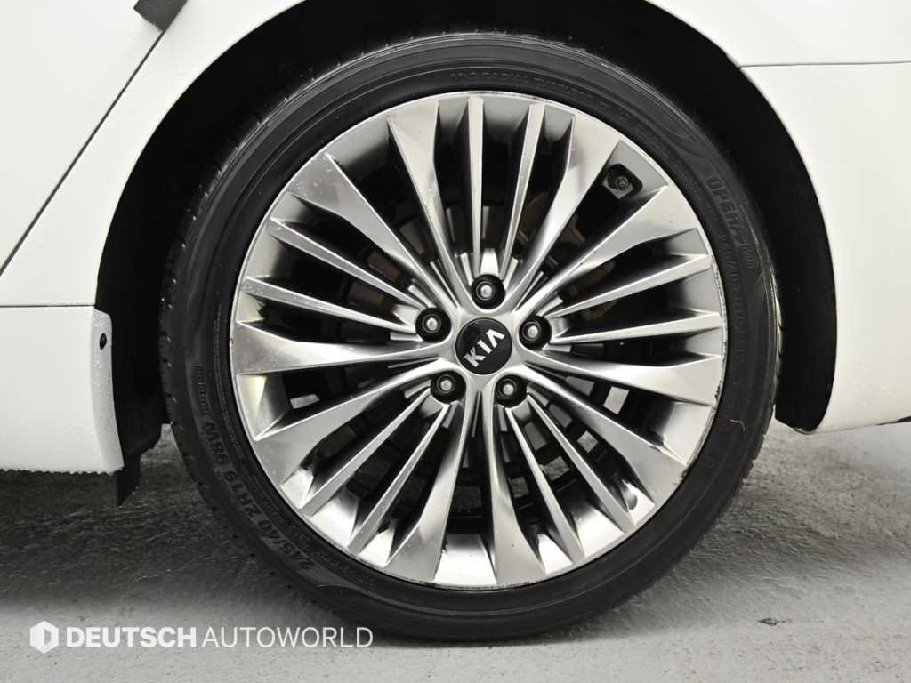 Kia K7 — photo 06