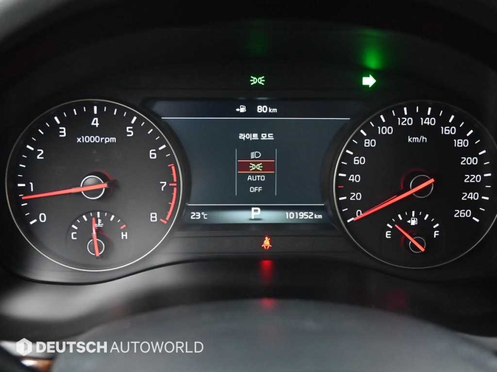 Kia K7 — photo 09