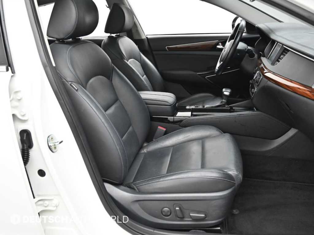 Kia K7 — photo 12