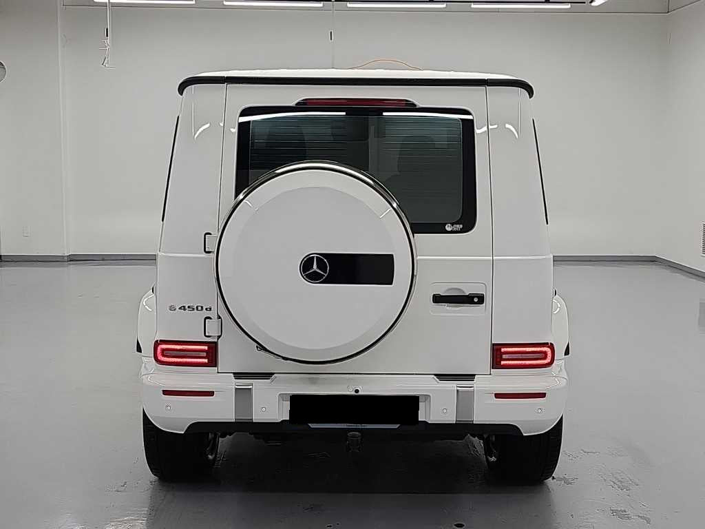 Mercedes-Benz G-Class — photo 02