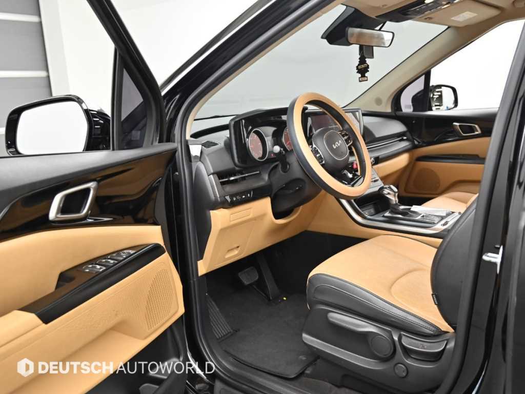 Kia Carnival — photo 11