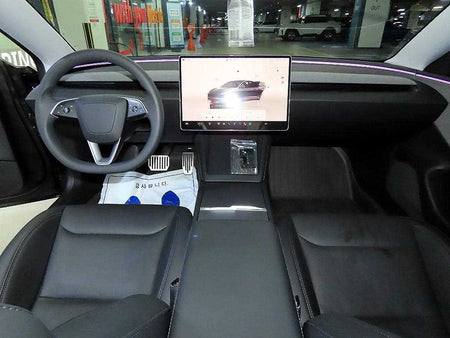 Tesla Model 3 — photo 10