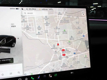 Tesla Model 3 — photo 13