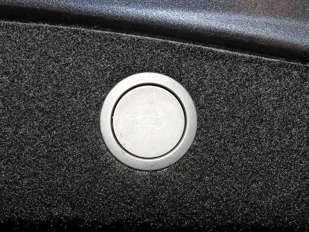 Tesla Model 3 — photo 16