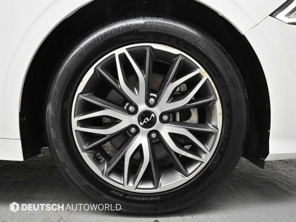 Kia K5 — photo 05