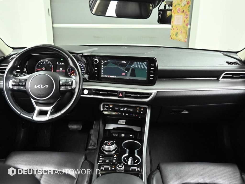 Kia K5 — photo 07