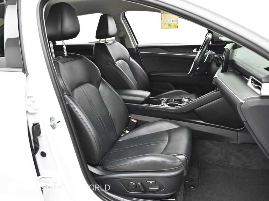Kia K5 — photo 10