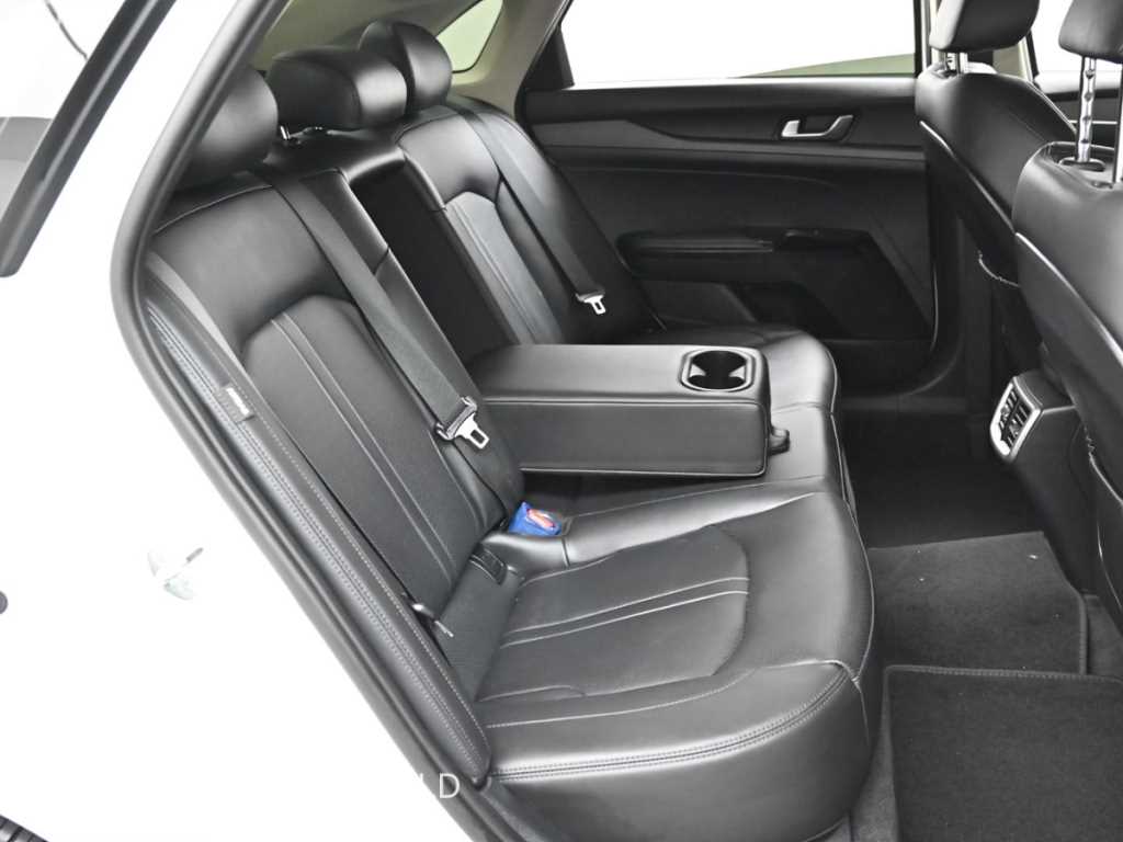 Kia K5 — photo 12