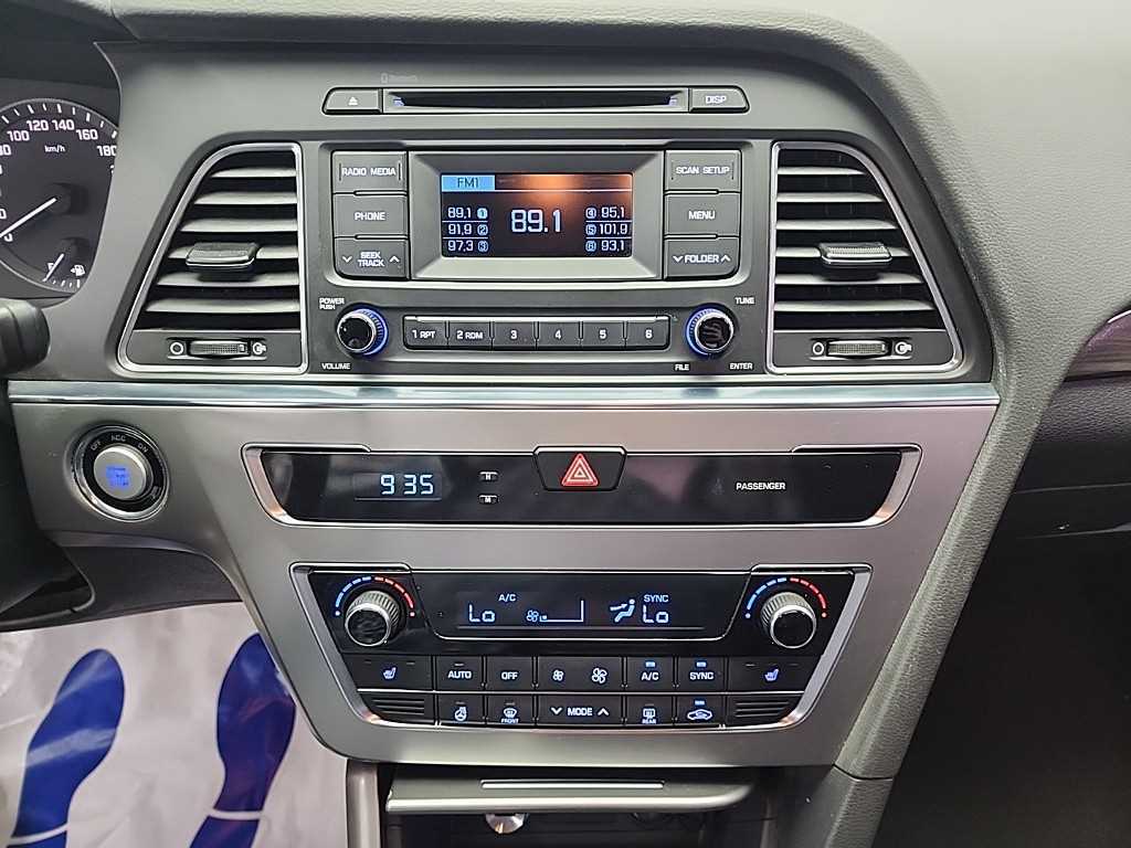 Hyundai Sonata — photo 10