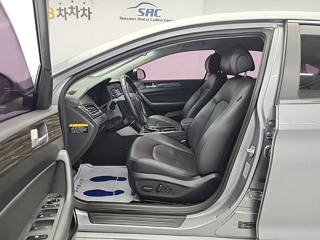 Hyundai Sonata — photo 11