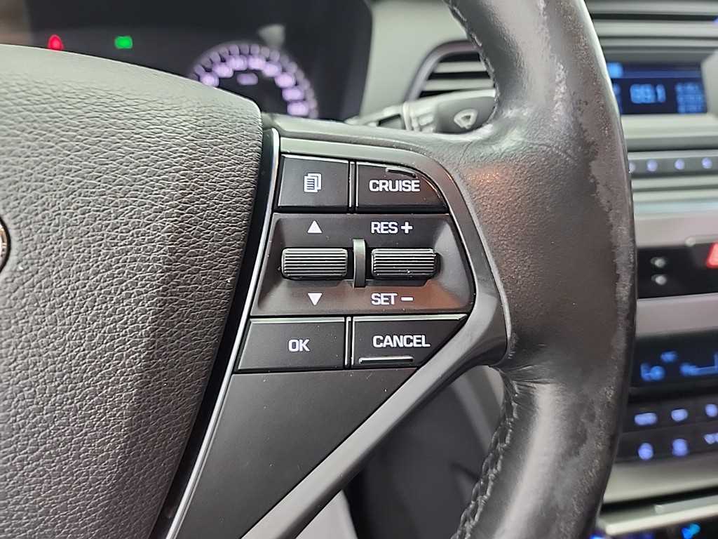 Hyundai Sonata — photo 16