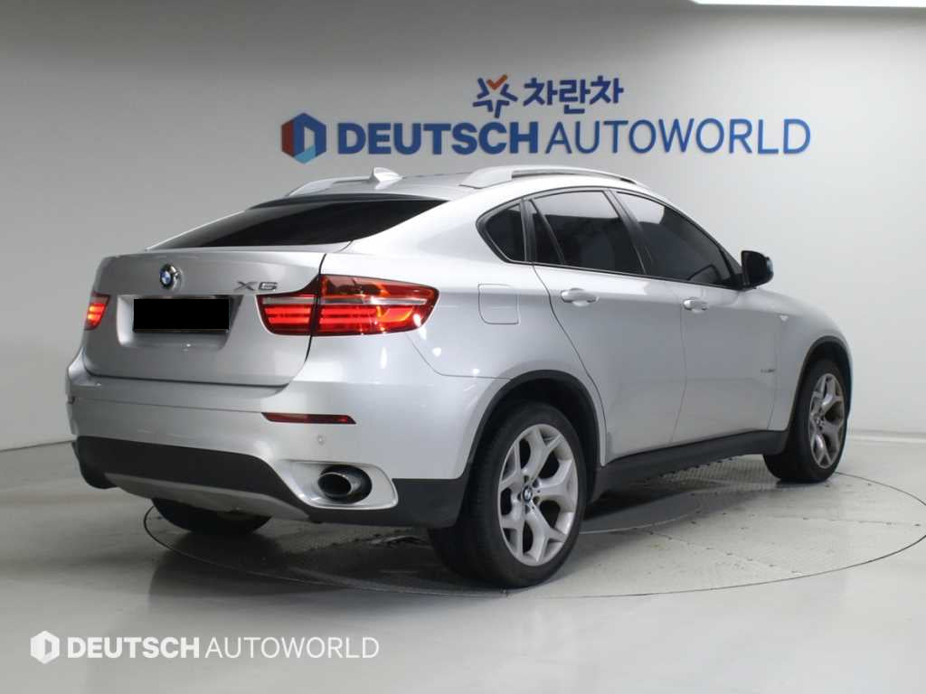 BMW X6 — photo 02