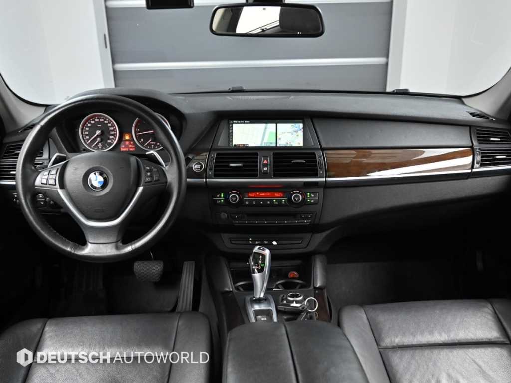 BMW X6 — photo 07