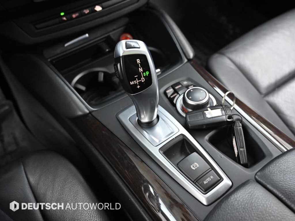 BMW X6 — photo 09