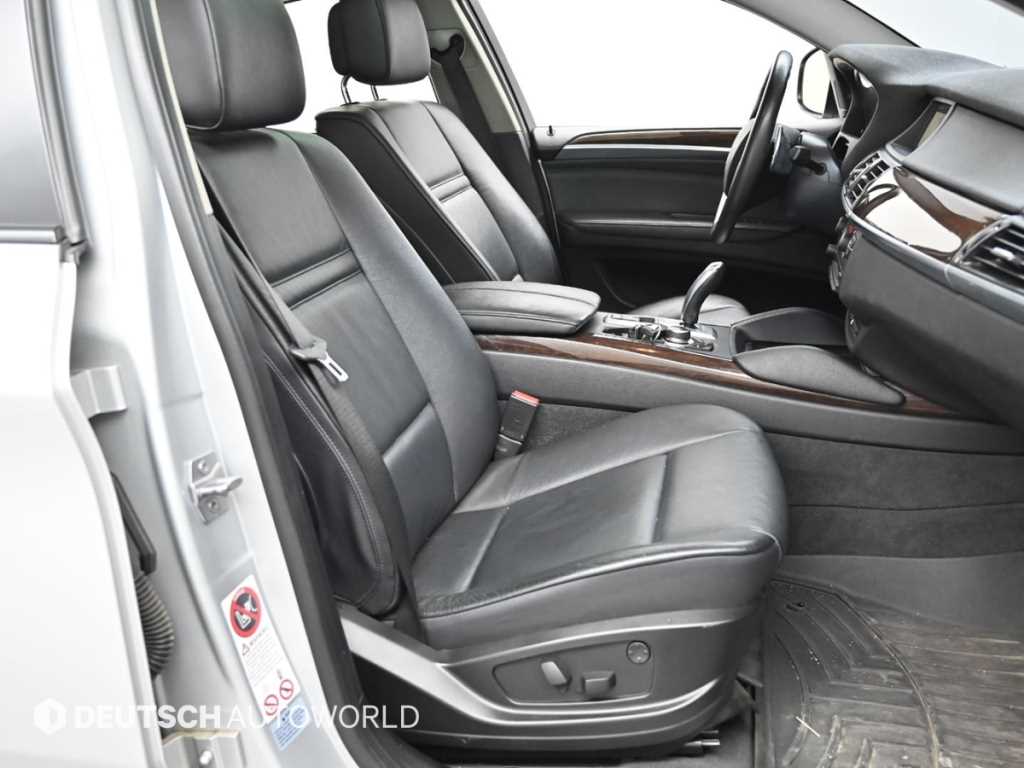 BMW X6 — photo 10