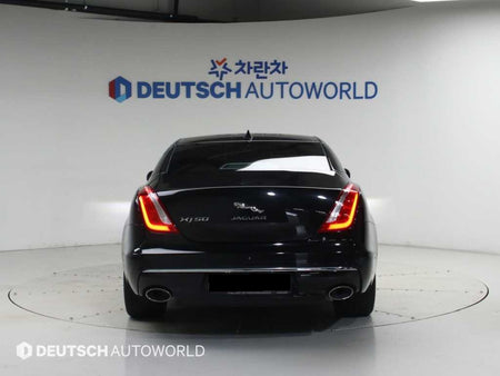 Jaguar XJ — photo 04
