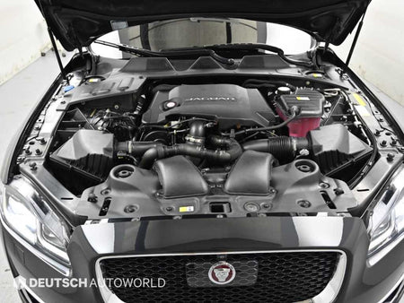 Jaguar XJ — photo 06