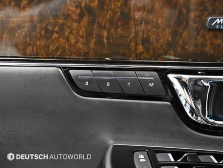 Jaguar XJ — photo 17