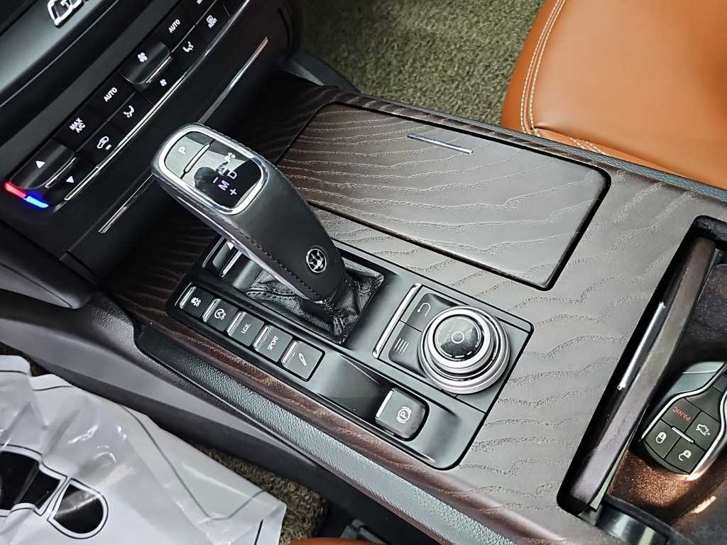 Maserati Ghibli — photo 08