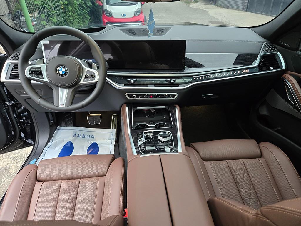 BMW X6 — photo 09
