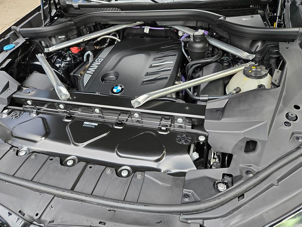 BMW X6 — photo 19