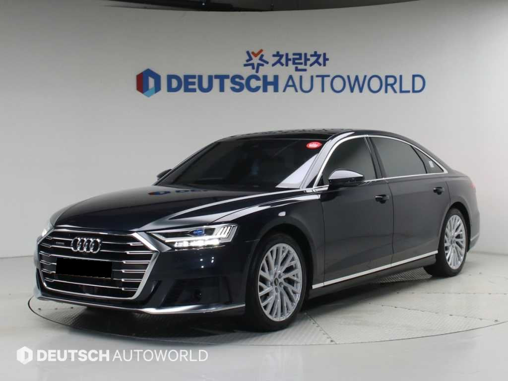 Audi A8 — photo 01