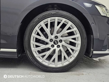 Audi A8 — photo 05