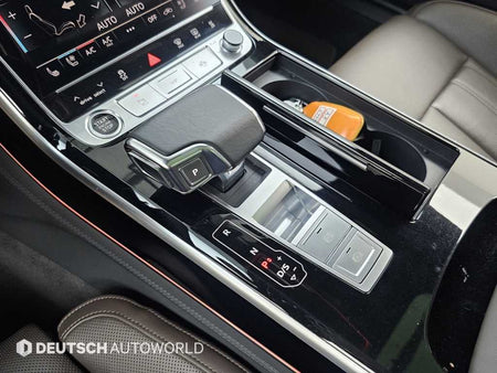 Audi A8 — photo 09