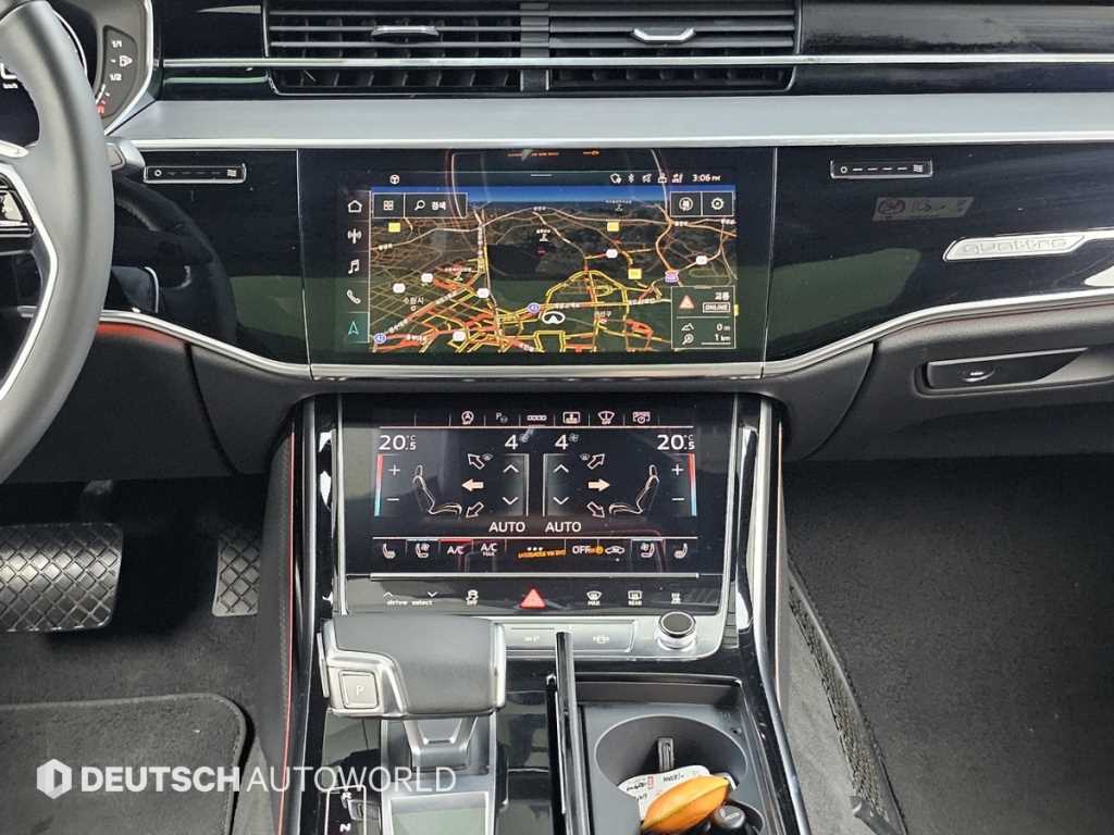 Audi A8 — photo 14