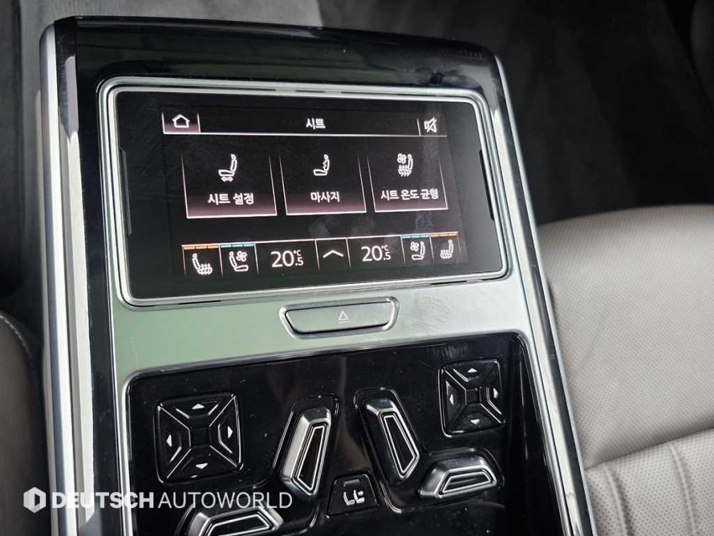 Audi A8 — photo 16