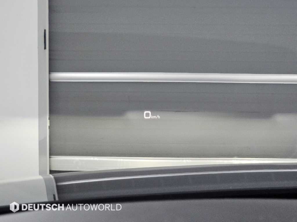 Audi A8 — photo 17