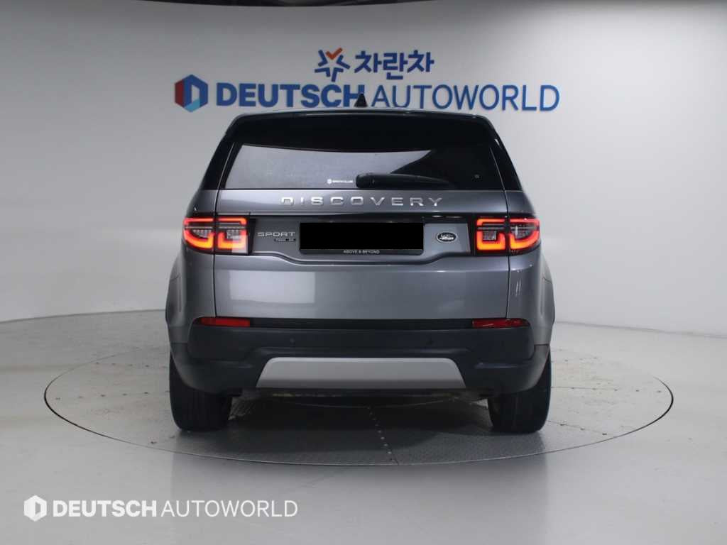 Land Rover Discovery Sport — photo 04