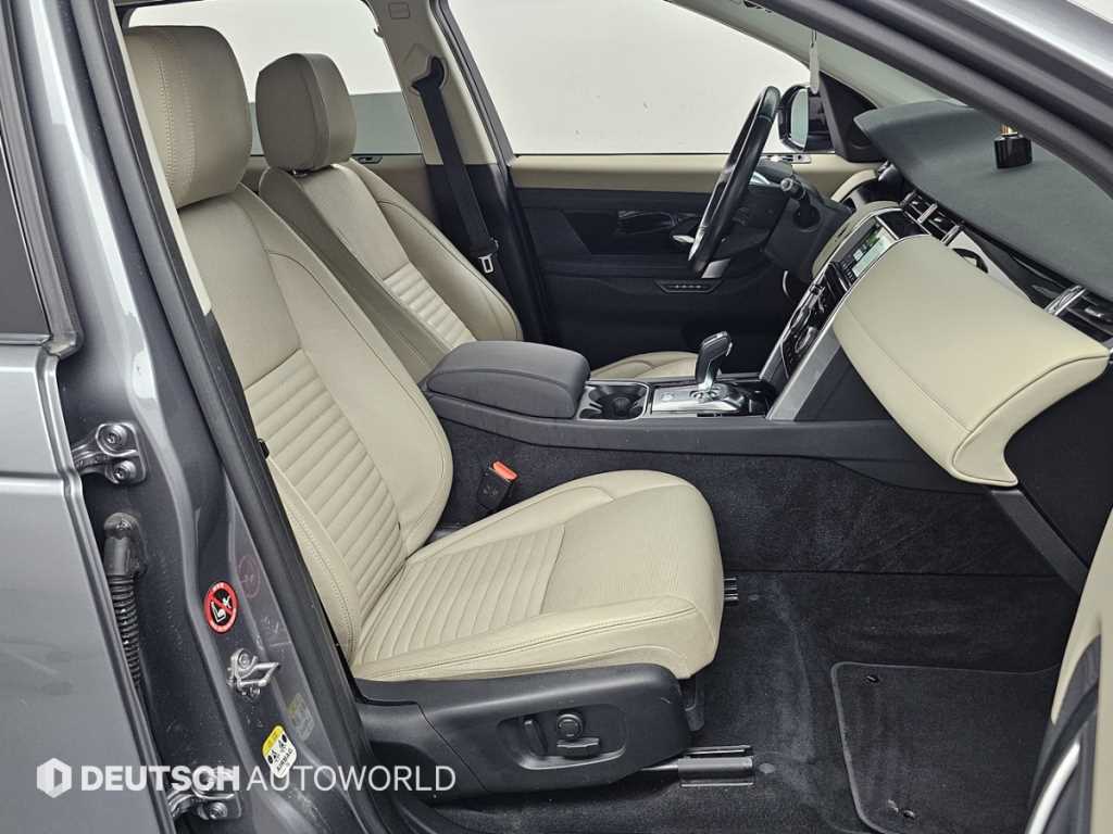 Land Rover Discovery Sport — photo 10
