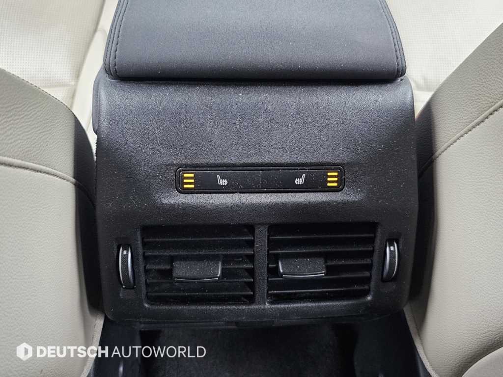 Land Rover Discovery Sport — photo 16