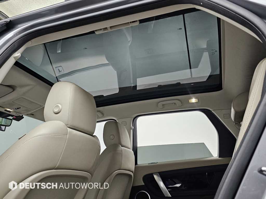 Land Rover Discovery Sport — photo 18