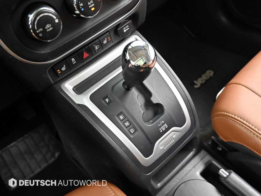Jeep Compass — photo 09