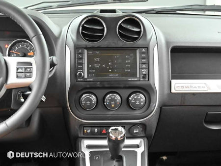 Jeep Compass — photo 14