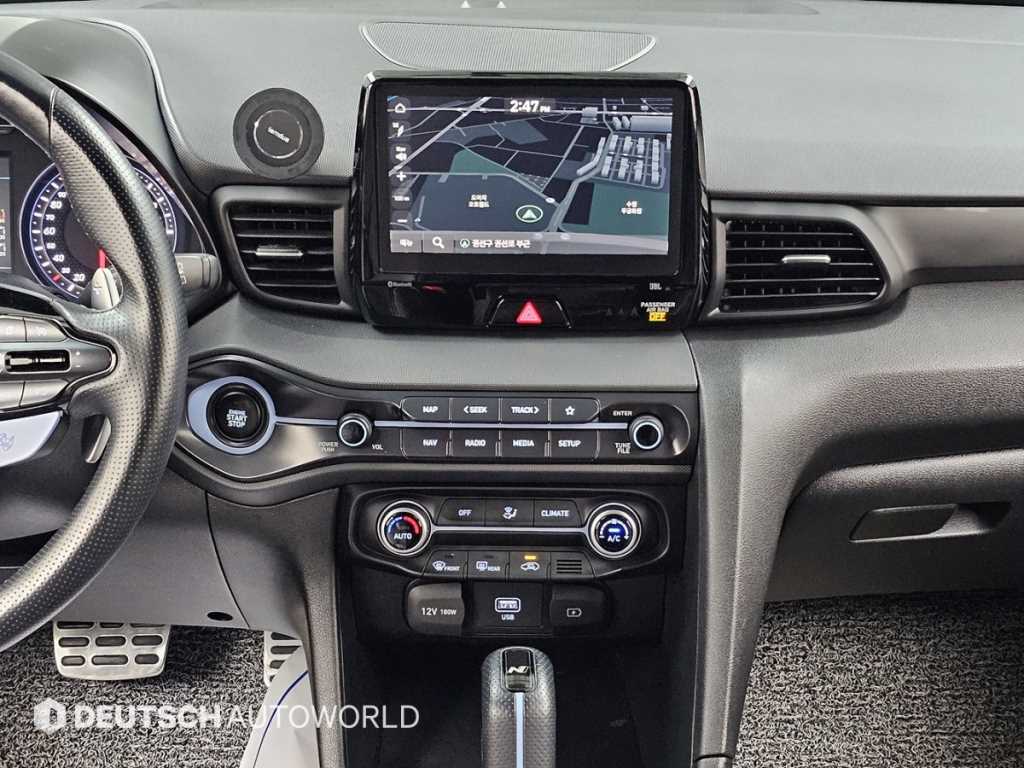 Hyundai Veloster — photo 14