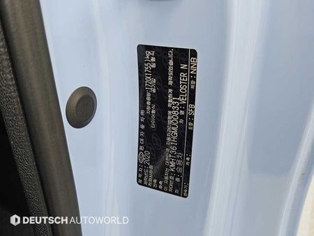 Hyundai Veloster — photo 20