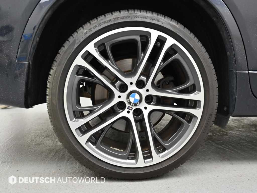 BMW X4 — photo 06