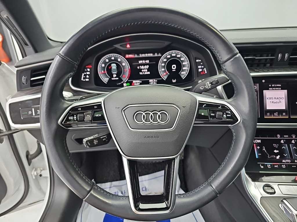 Audi A6 — photo 09