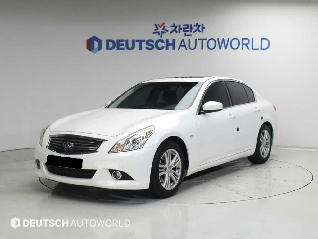 Infiniti G — photo 01