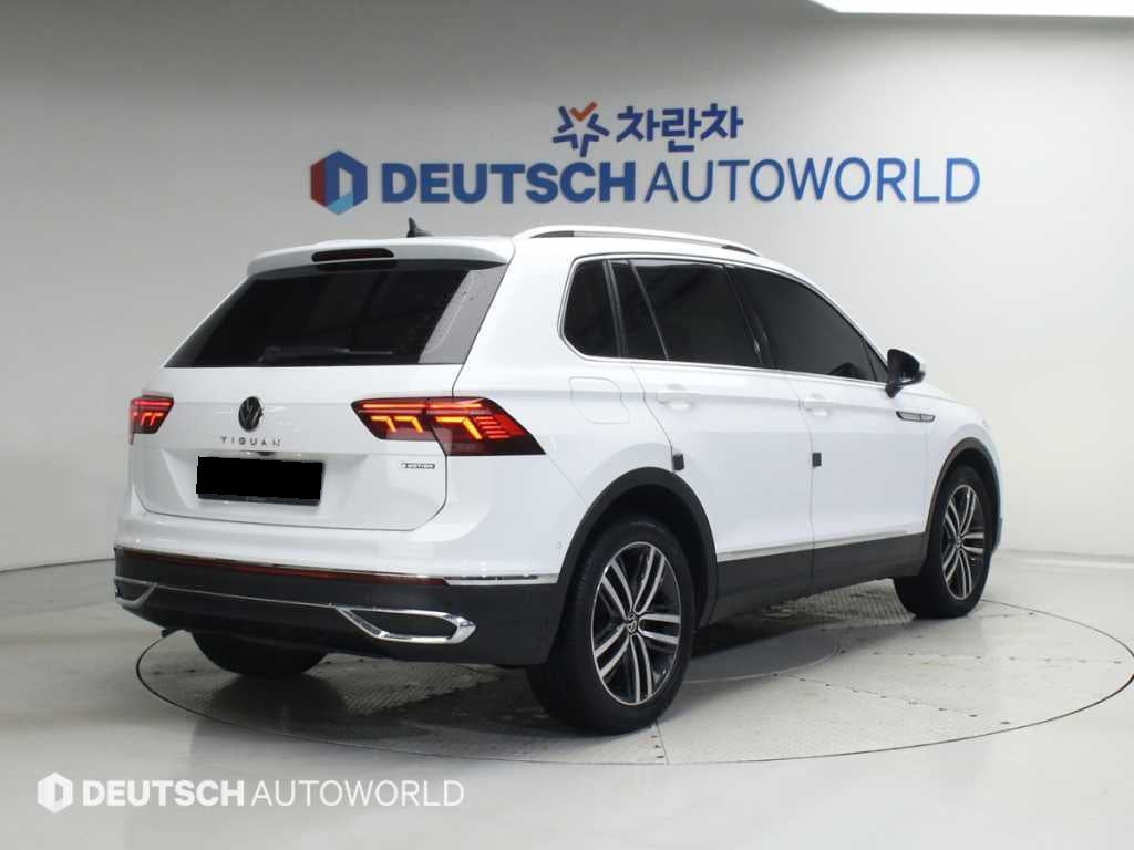Volkswagen Tiguan — photo 02