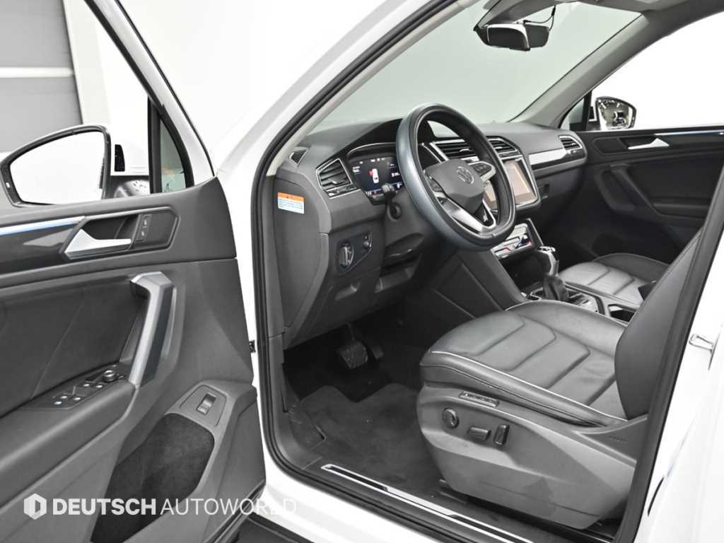 Volkswagen Tiguan — photo 11