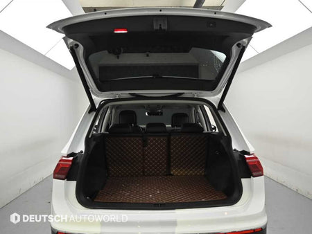 Volkswagen Tiguan — photo 19