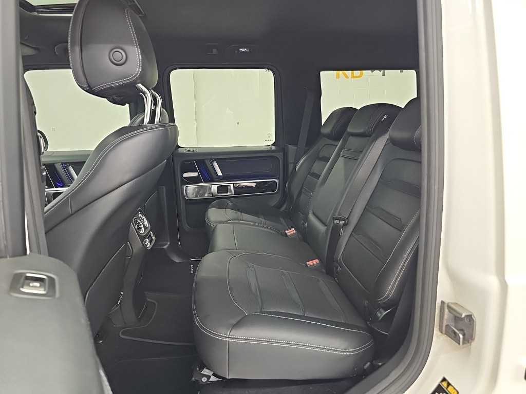 Mercedes-Benz G-Class — photo 12