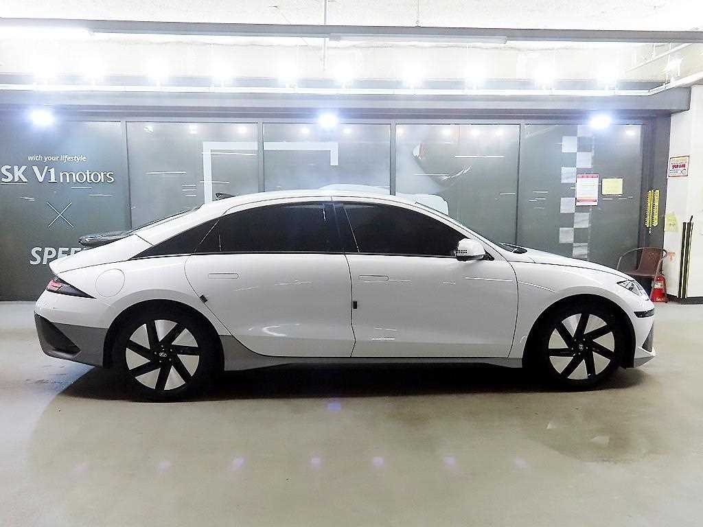 Hyundai Ioniq6 — photo 03