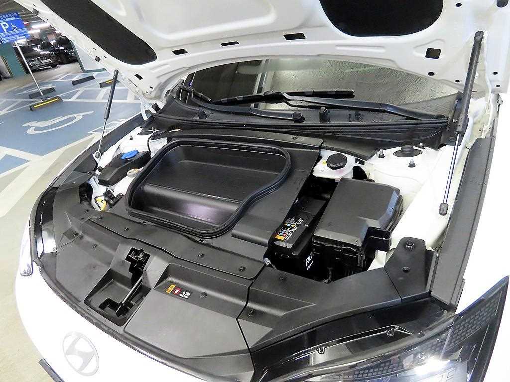 Hyundai Ioniq6 — photo 19